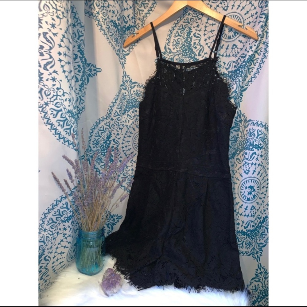 🔆 Francesca’s Black Lace Tank Romper. NWOT Size S